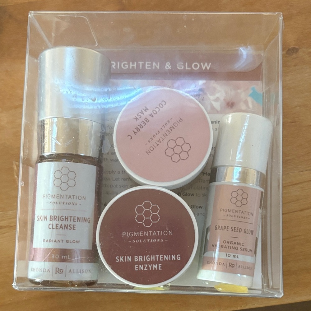 Skin Brightening Set - White and Pink